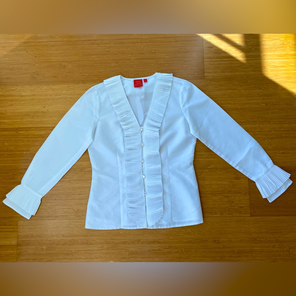 Oscar an Oscar de la Renta Company Button Down Blouse